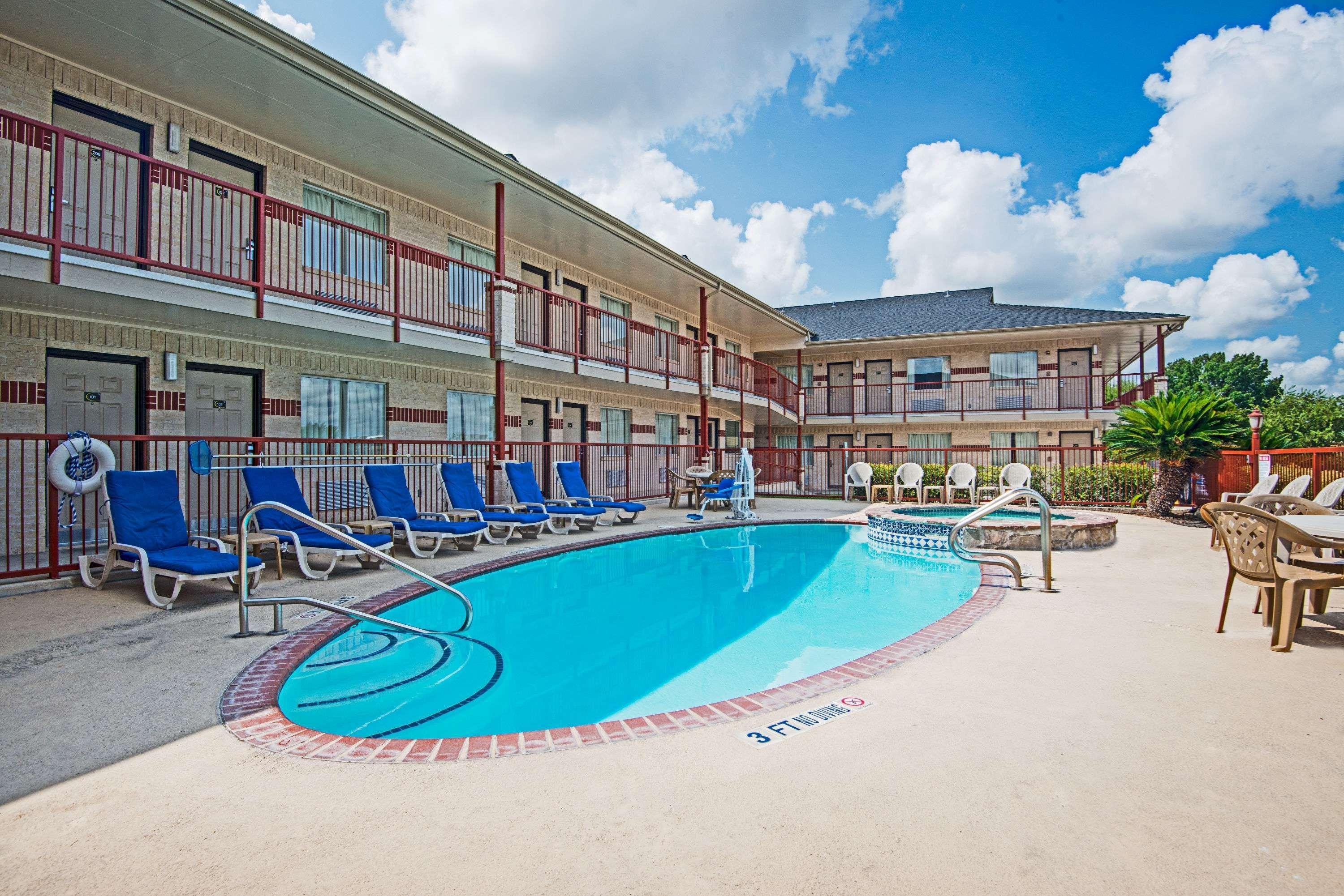 Hill Country Inn & Suites - New Braunfels, Gruene Exterior foto
